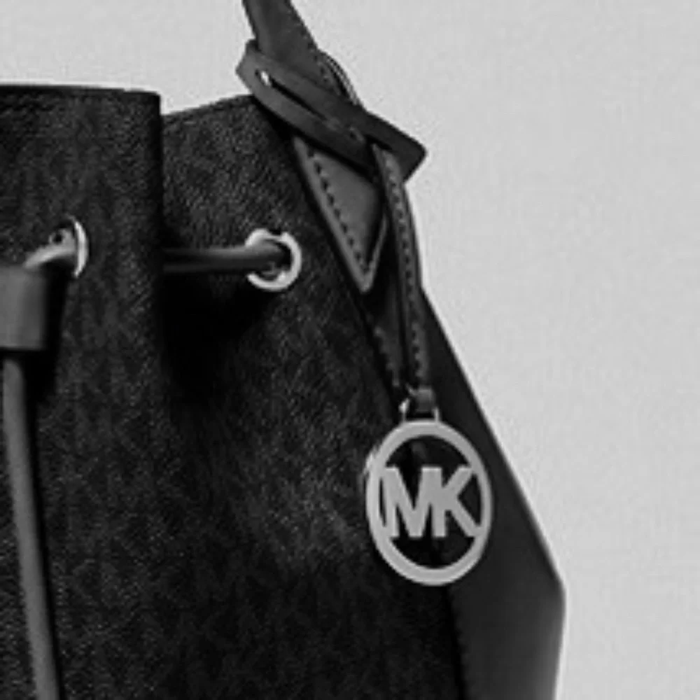 Michael Kors Large Phoebe Signature Bucket Bag NWT